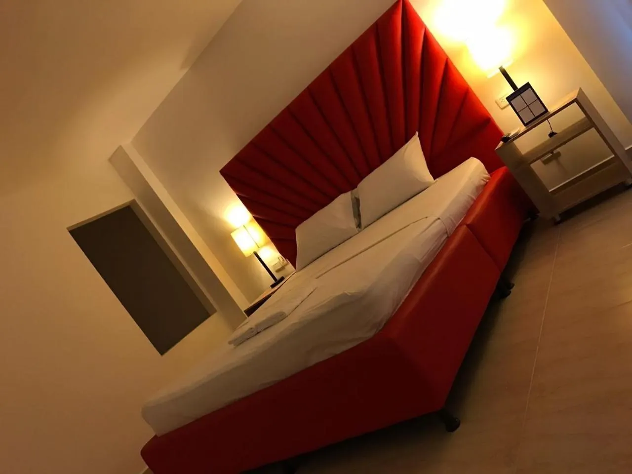 Hotel Opera Medellin Entretenimiento Y Bar